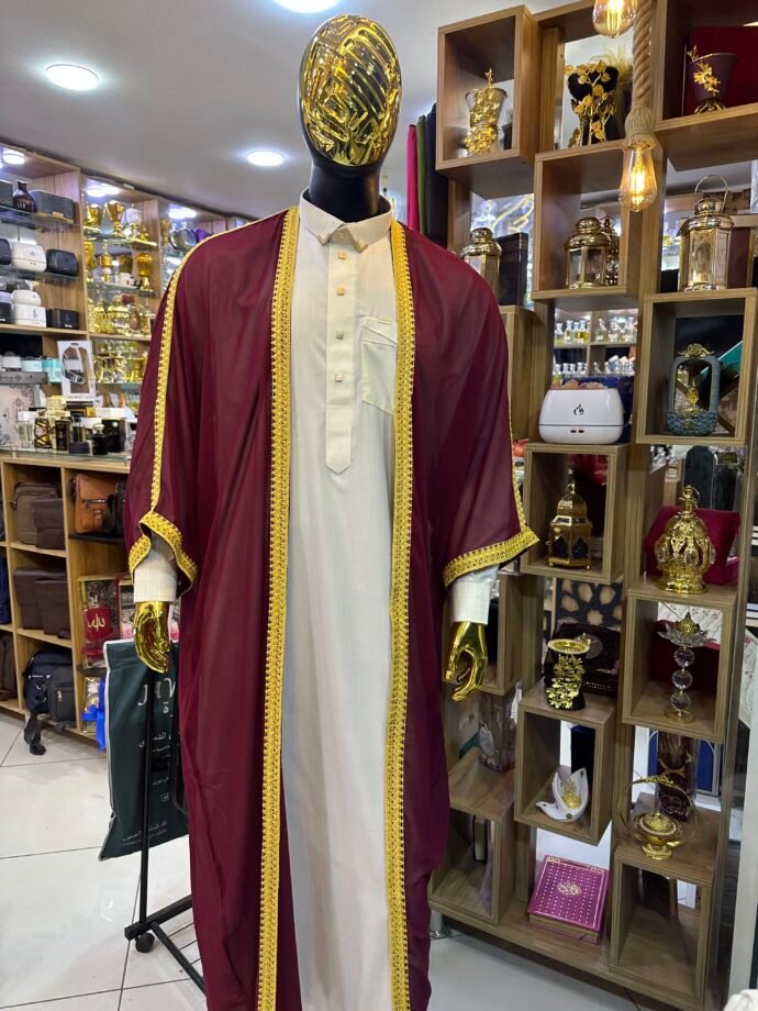 ⁦الرداء الملكي⁩ - الصورة ⁦2⁩
